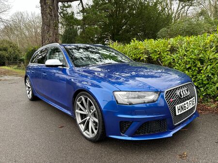 AUDI RS4 4.2 FSI V8 S Tronic quattro Euro 5 5dr