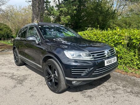 VOLKSWAGEN TOUAREG 3.0 TDI V6 R-Line Plus Tiptronic 4WD Euro 6 (s/s) 5dr