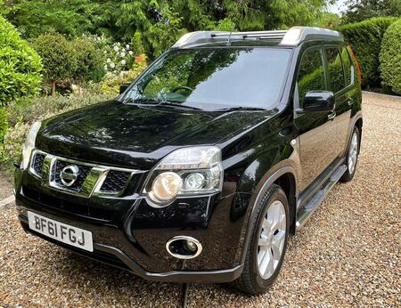 NISSAN X-TRAIL 2.0 dCi Tekna 4WD 5dr